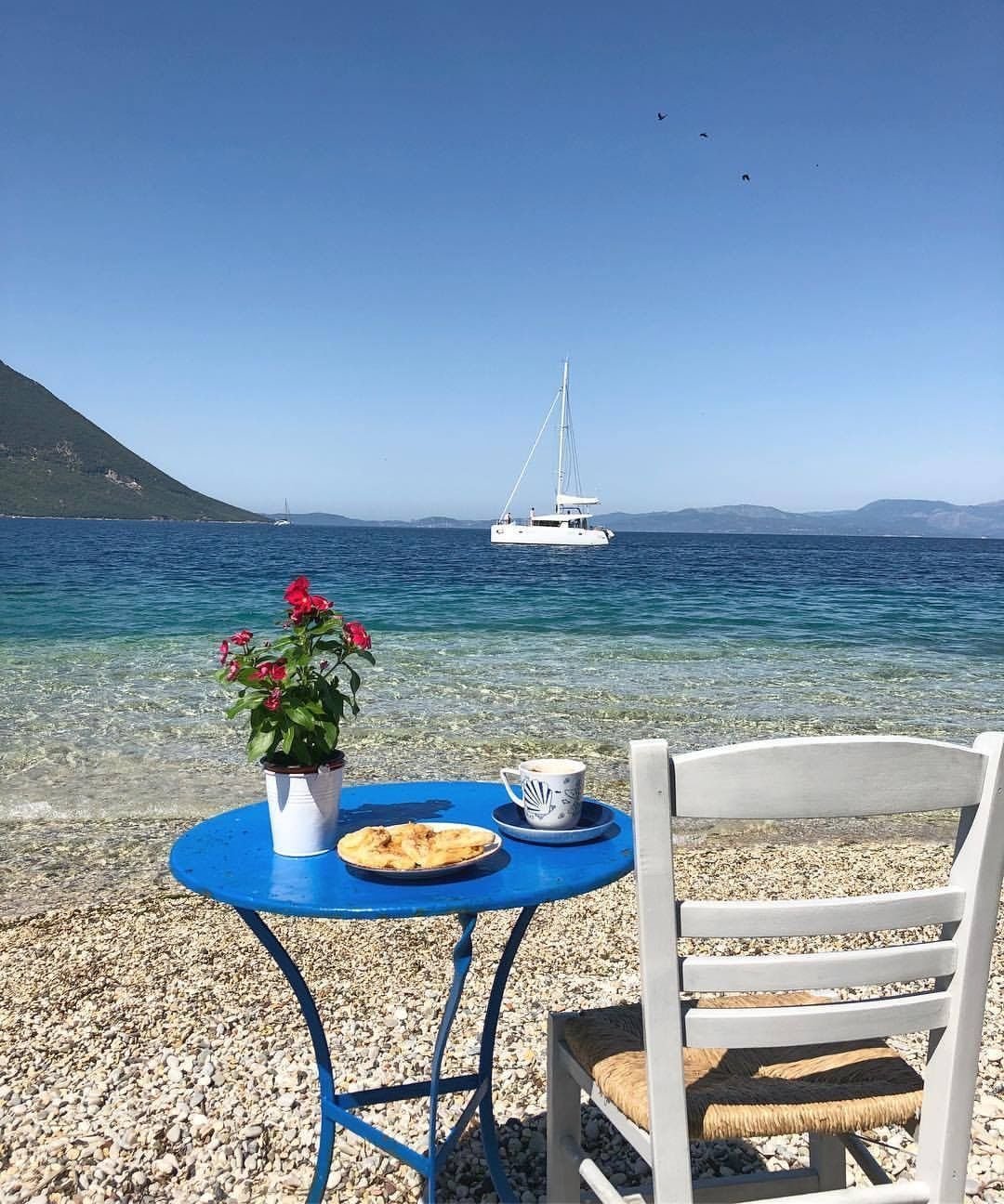 Кофе и море