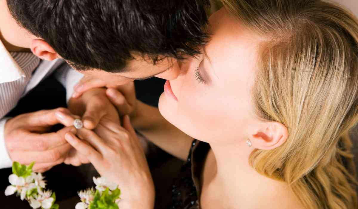 Мужчина и женщина предложение