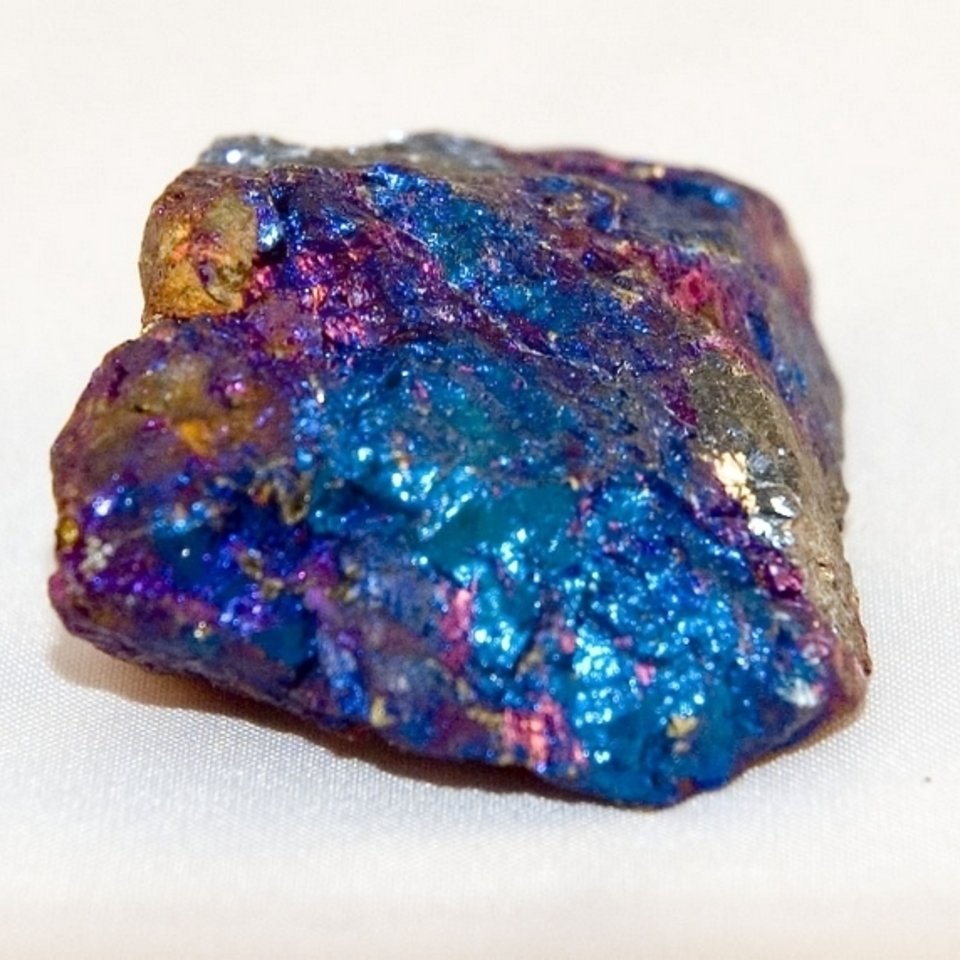 Борнит минерал