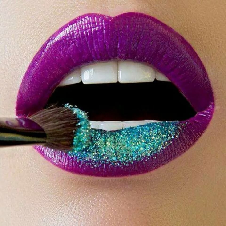 Красивые губы