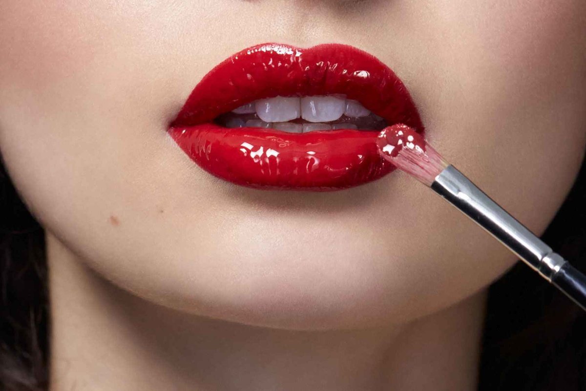 Красивые накрашенные губы