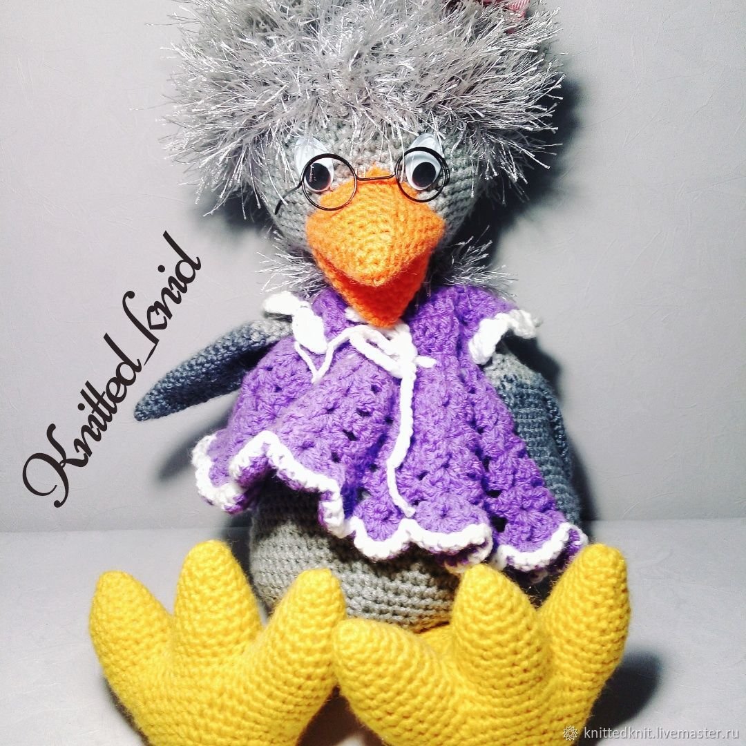 Взъерошенная ворона