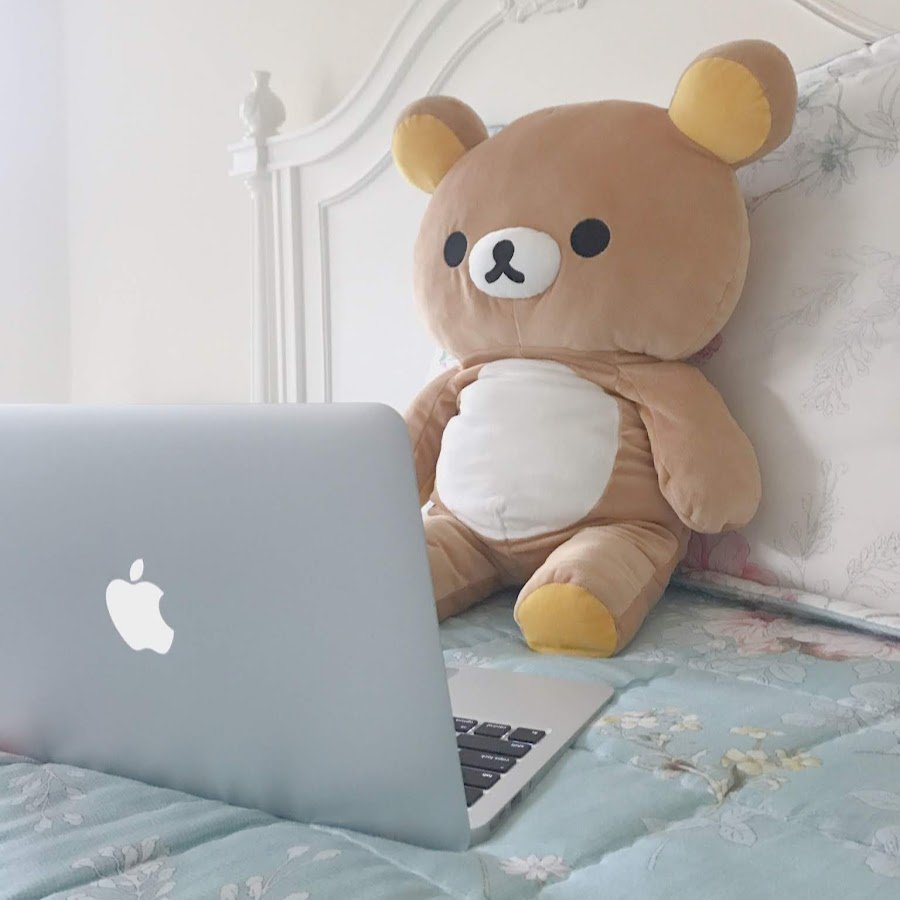 Милый медведь мультяшный