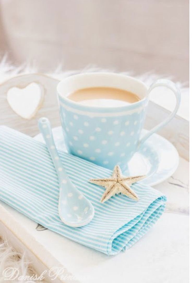 Голубое утро