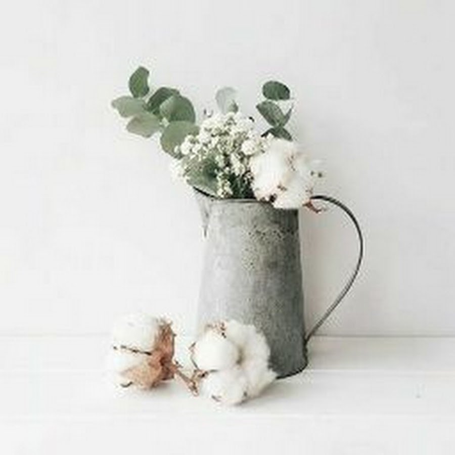 Ваза с хлопком