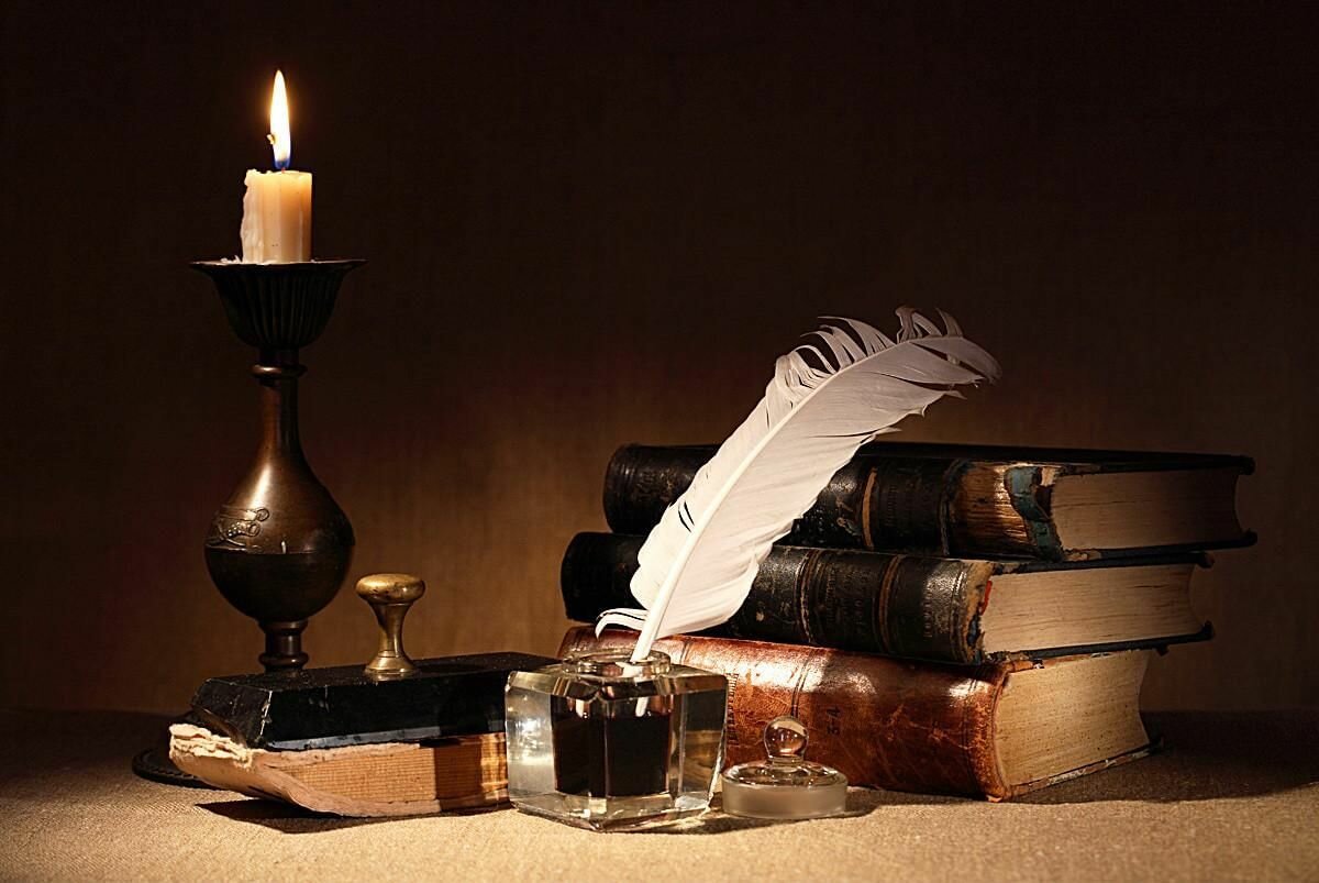 Перо и чернильница