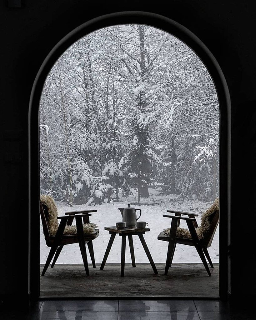 Метель за окном