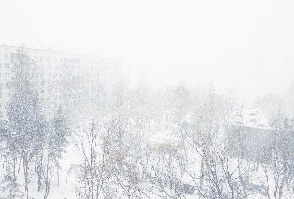 Метель за окном