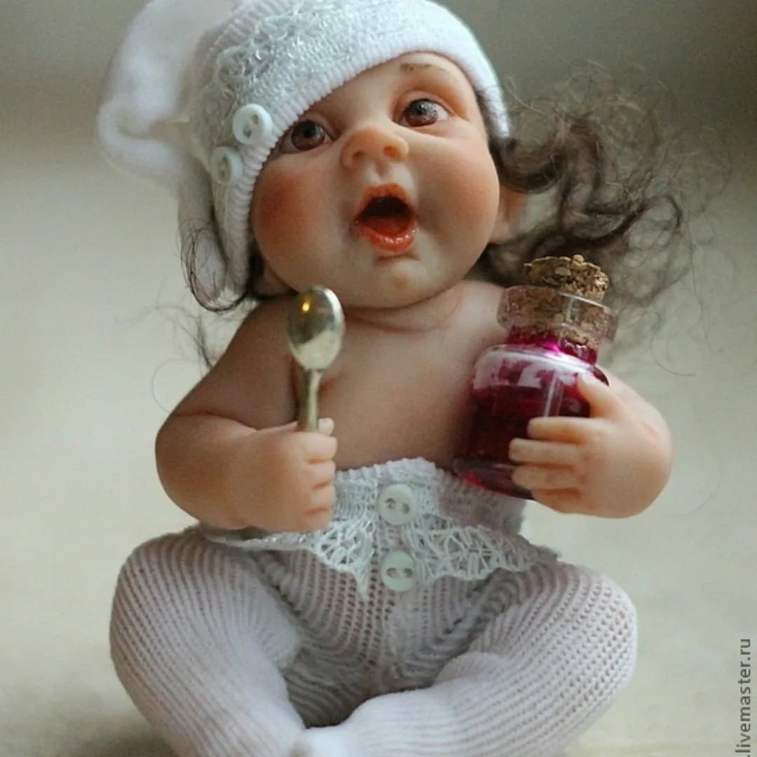 Младенцы Ruth Morehead