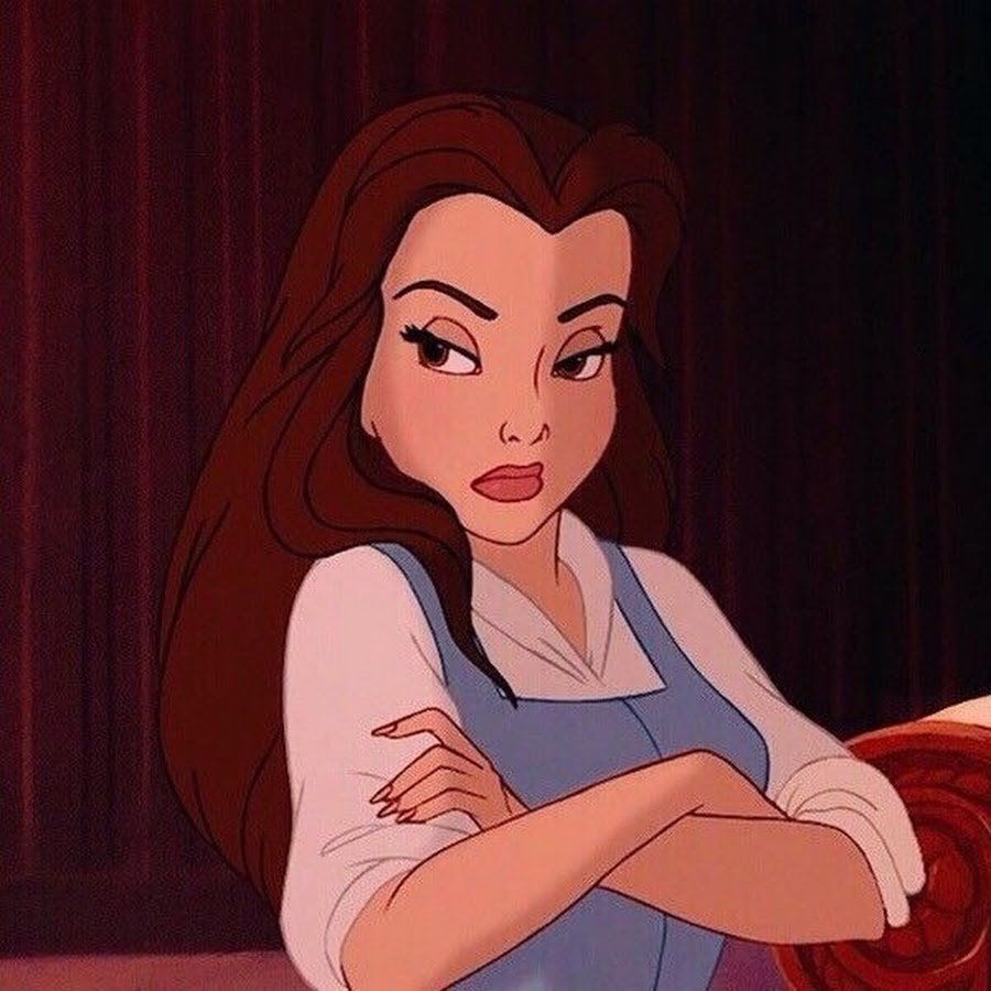 Белла Торн селфи