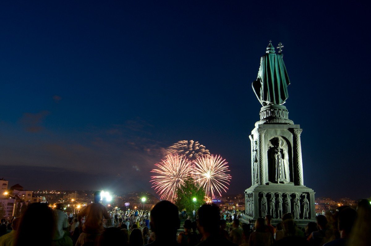 Памятник князю Владимиру в Белгороде