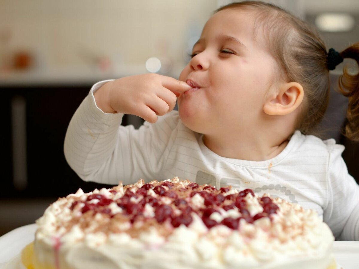 Кукла сладкоежка