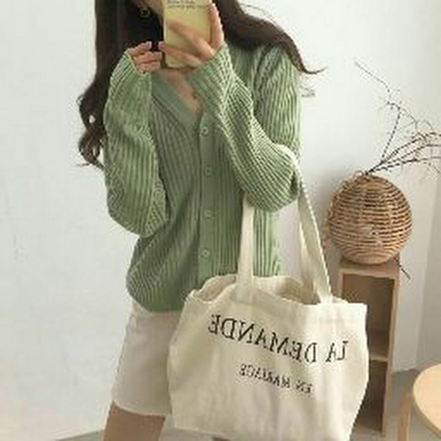 Зелёная одежда для девушки Эстетика