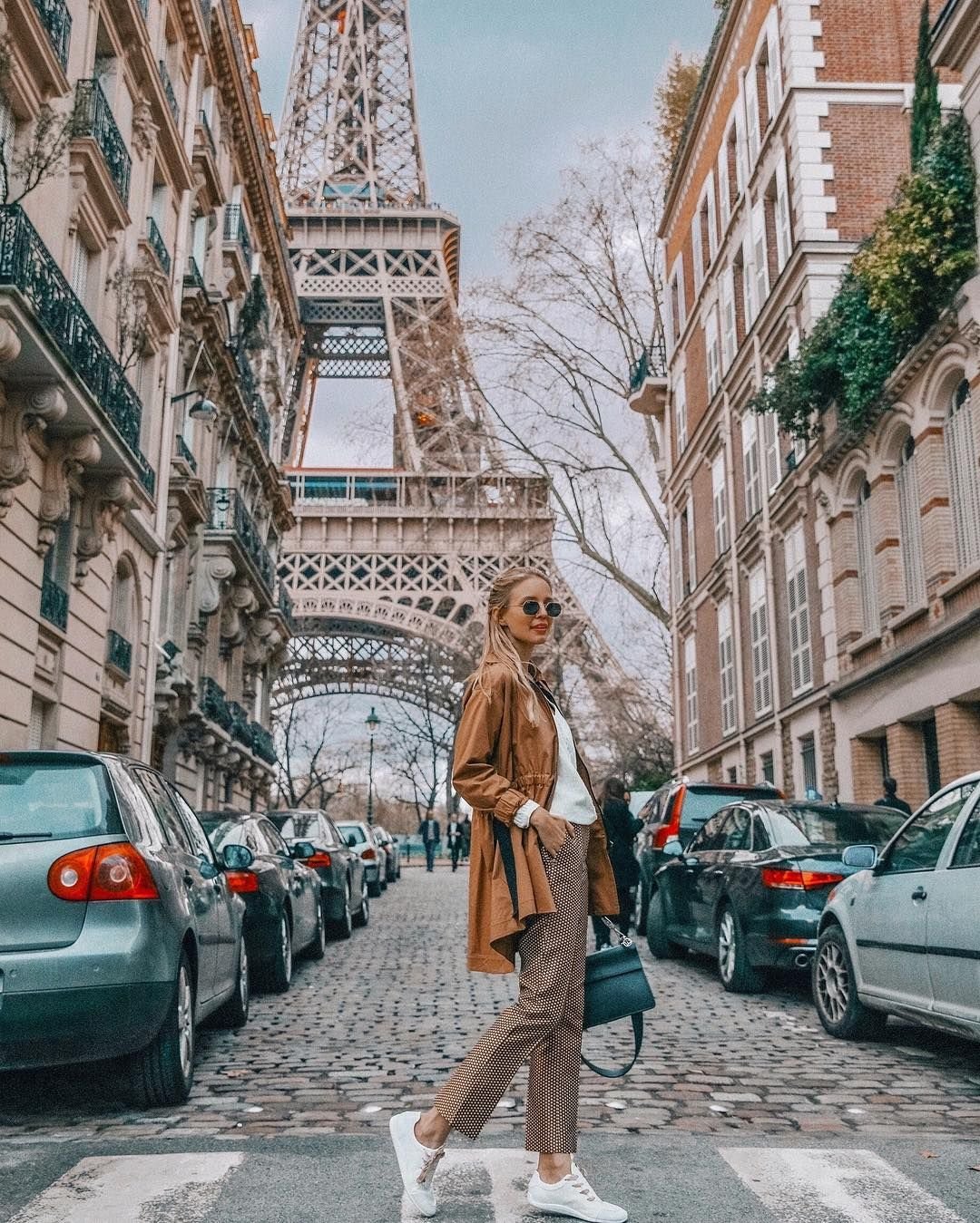 «Путешествие в Париж» Монтескь