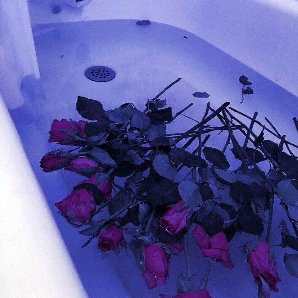 Розовое неоновое сердце