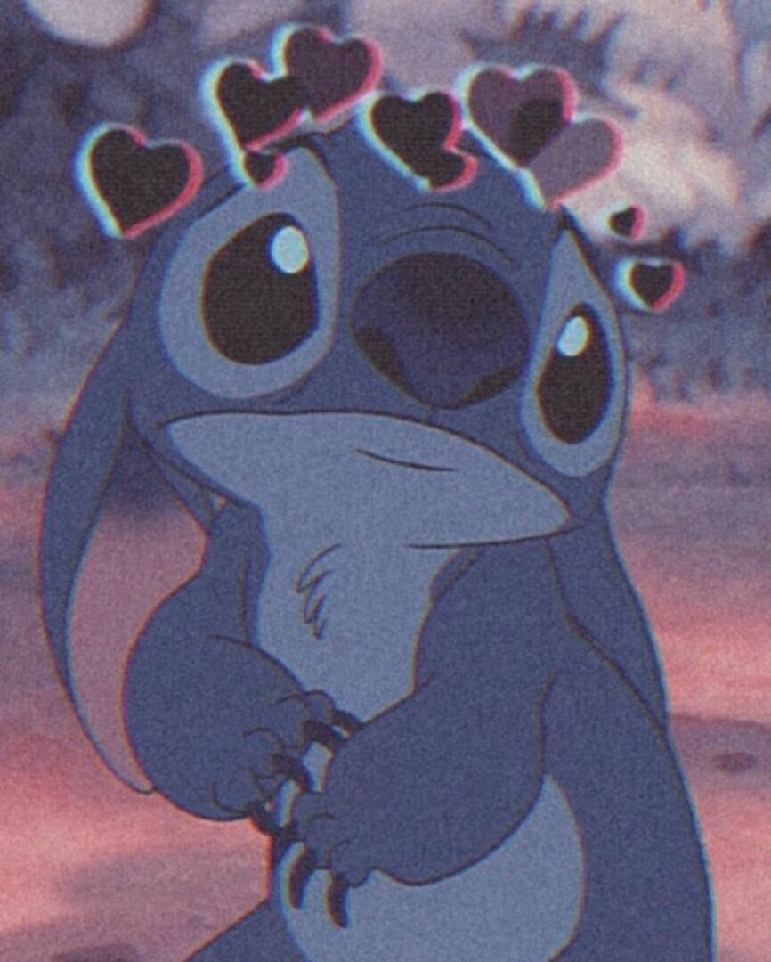 Стич на чёрном фоне