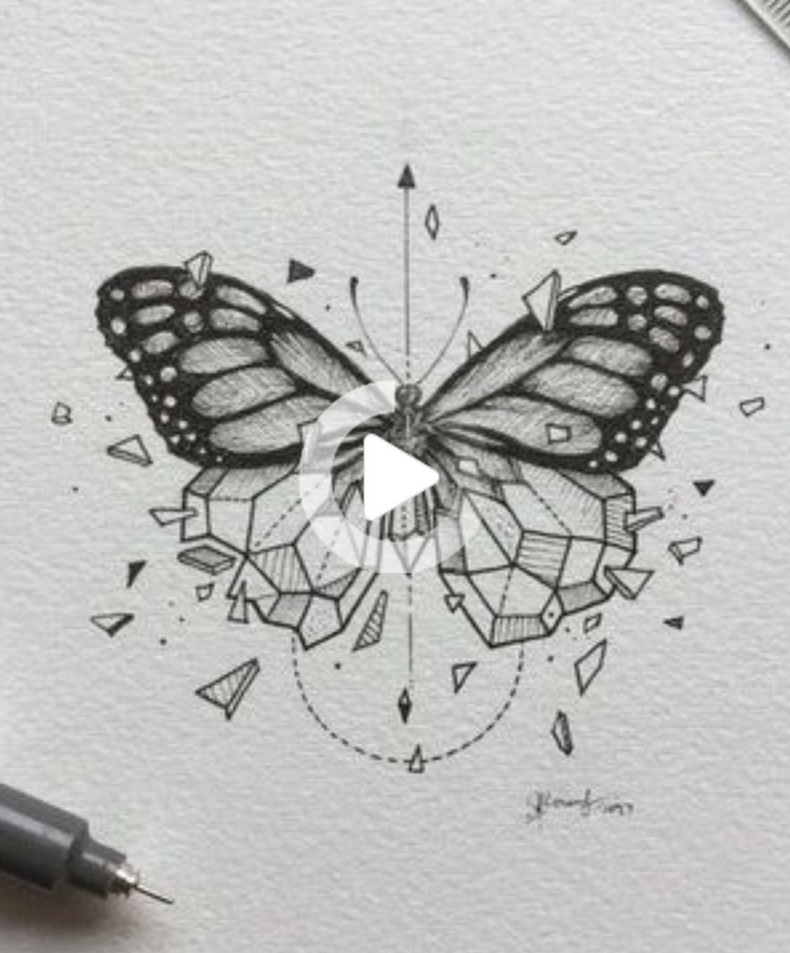 Геометрическая бабочка тату