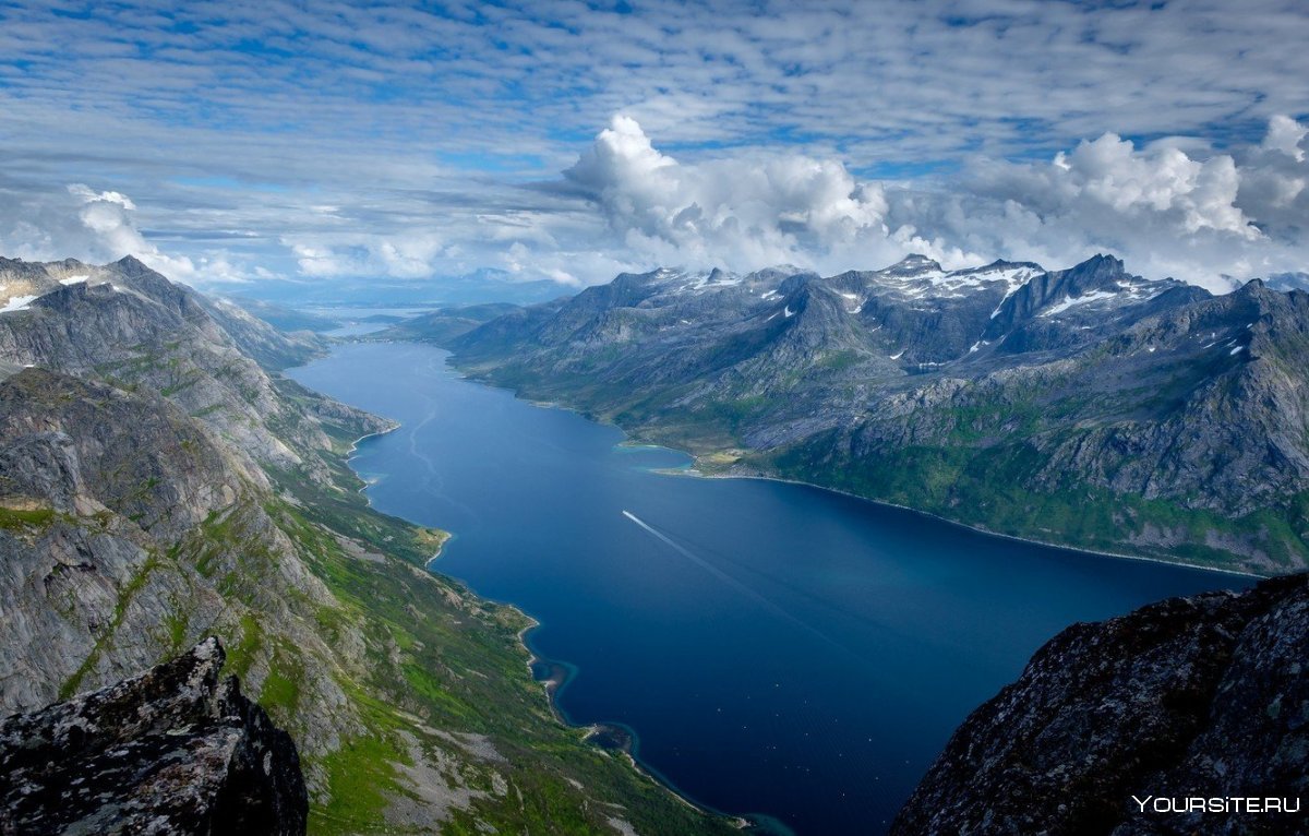 Озеро Ловатнет Норвегия