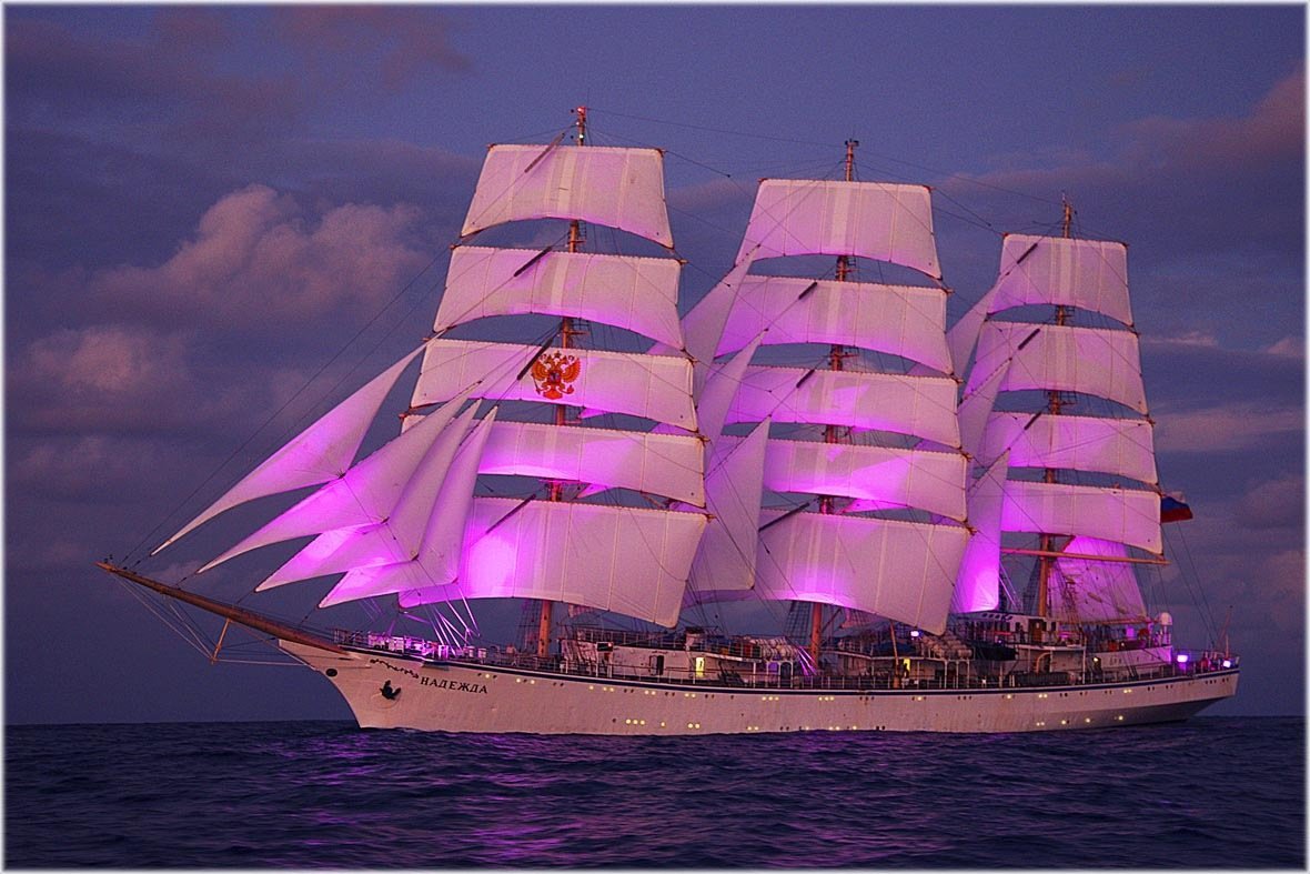 Парусник Надежда Владивосток