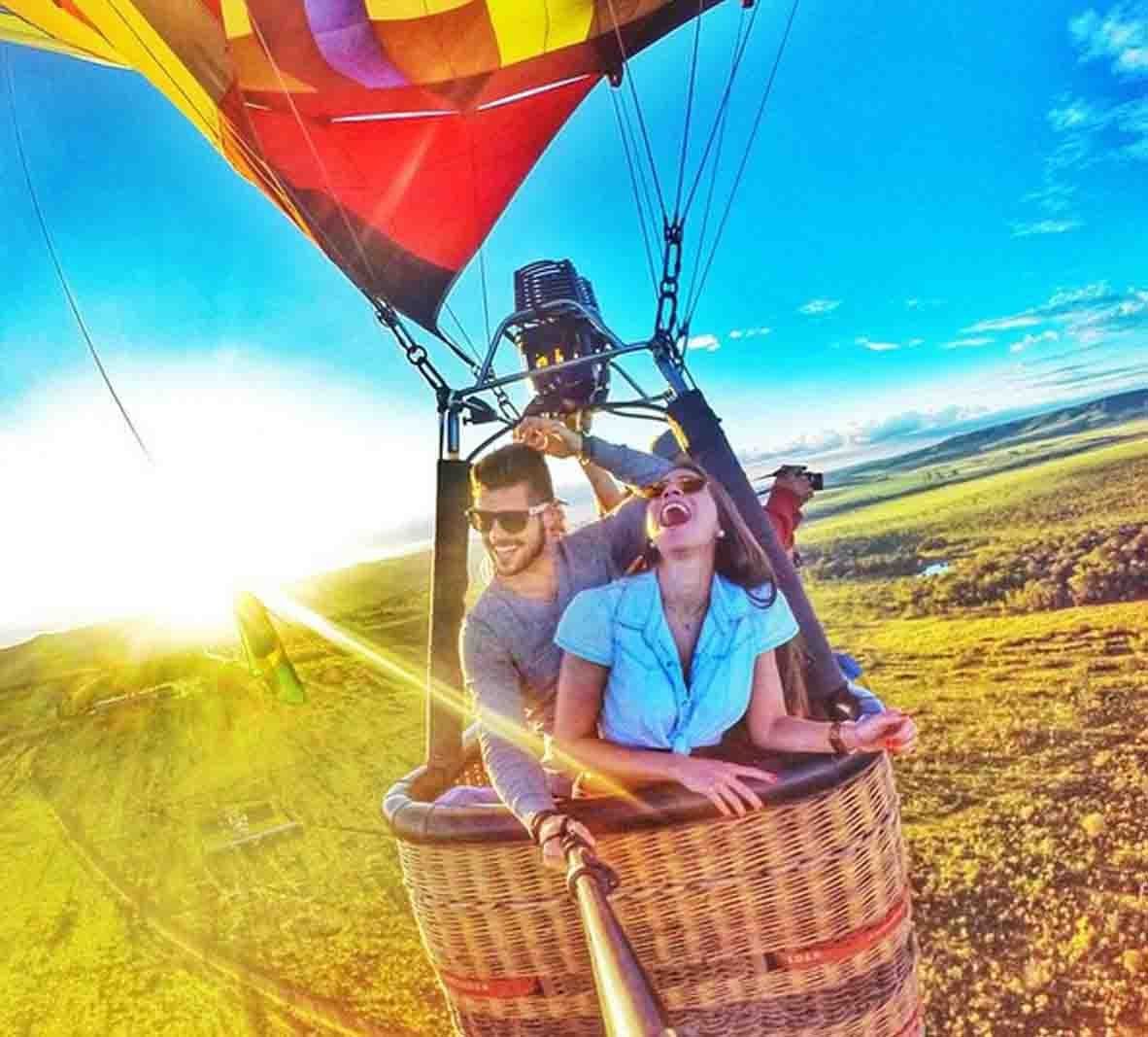 Коллаж воздушный шар с корзиной