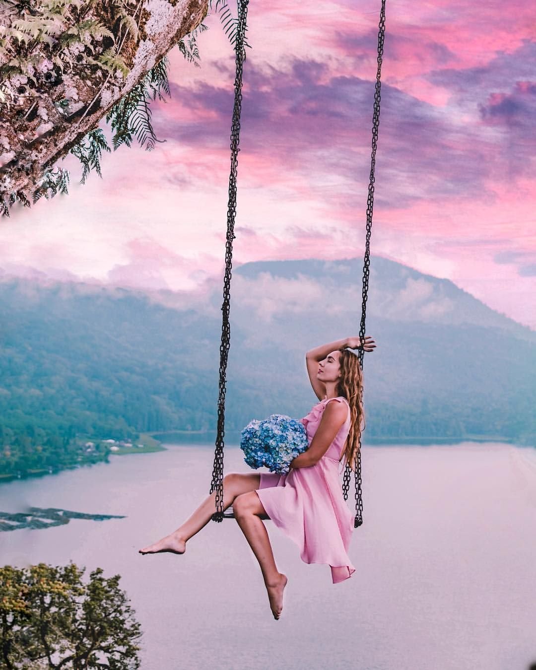 Силуэтная аппликация дети на качелях