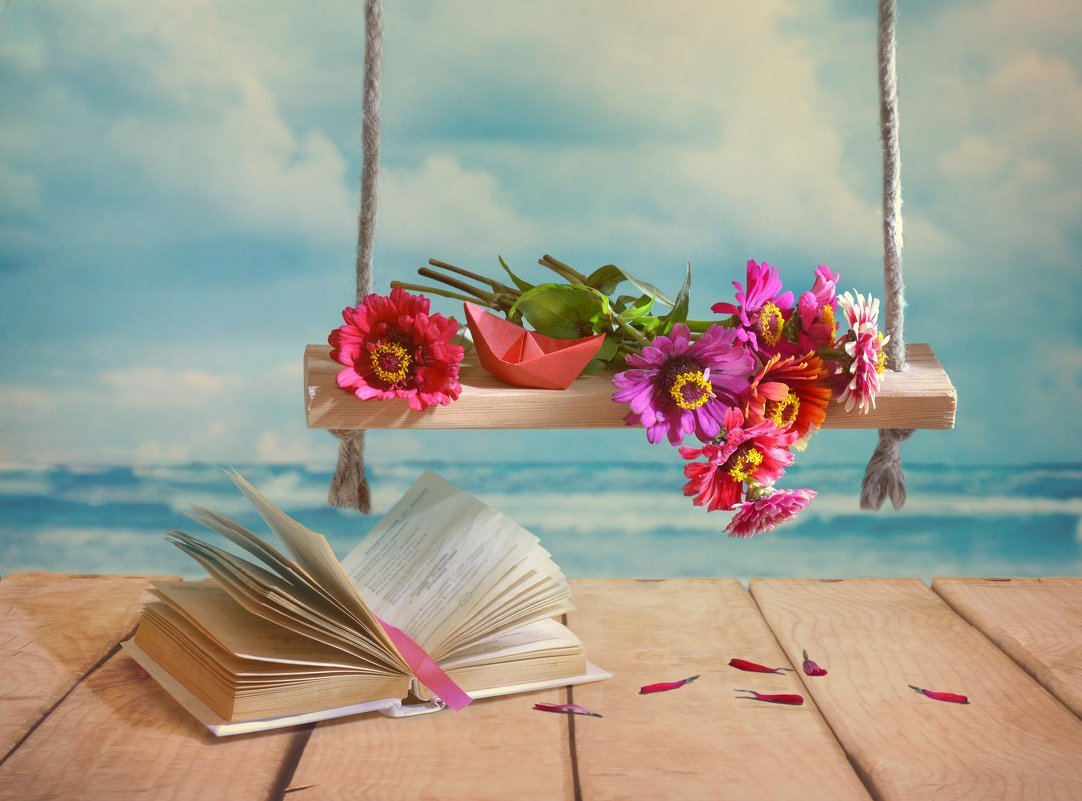 Книга и море цветов
