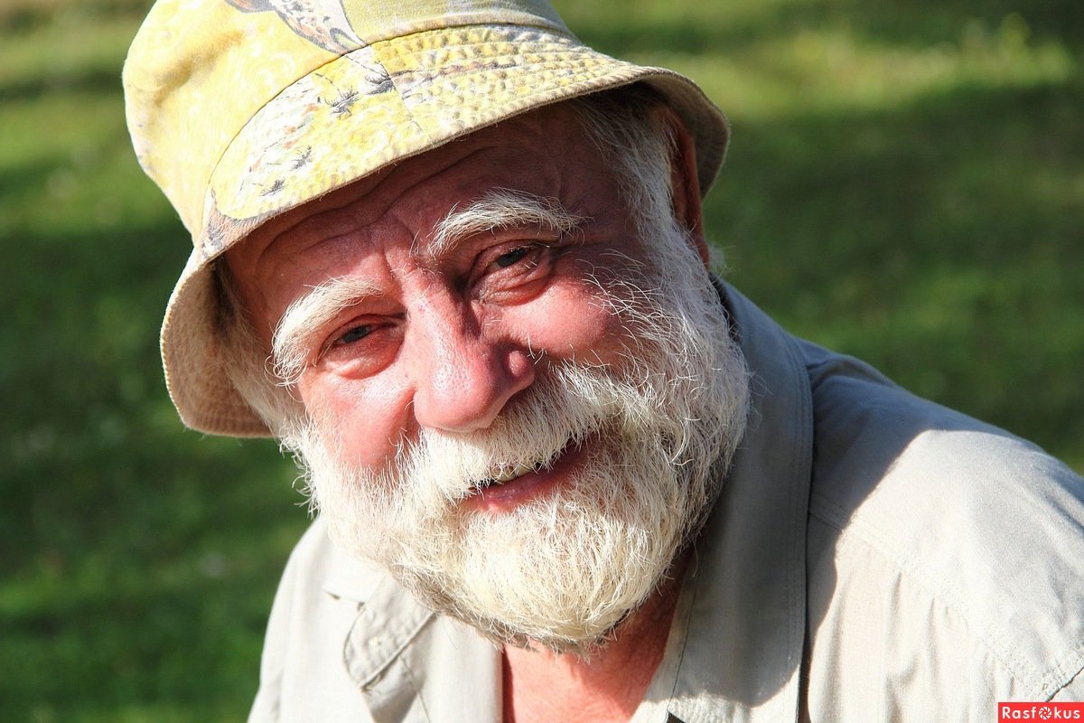 Веселый дедушка