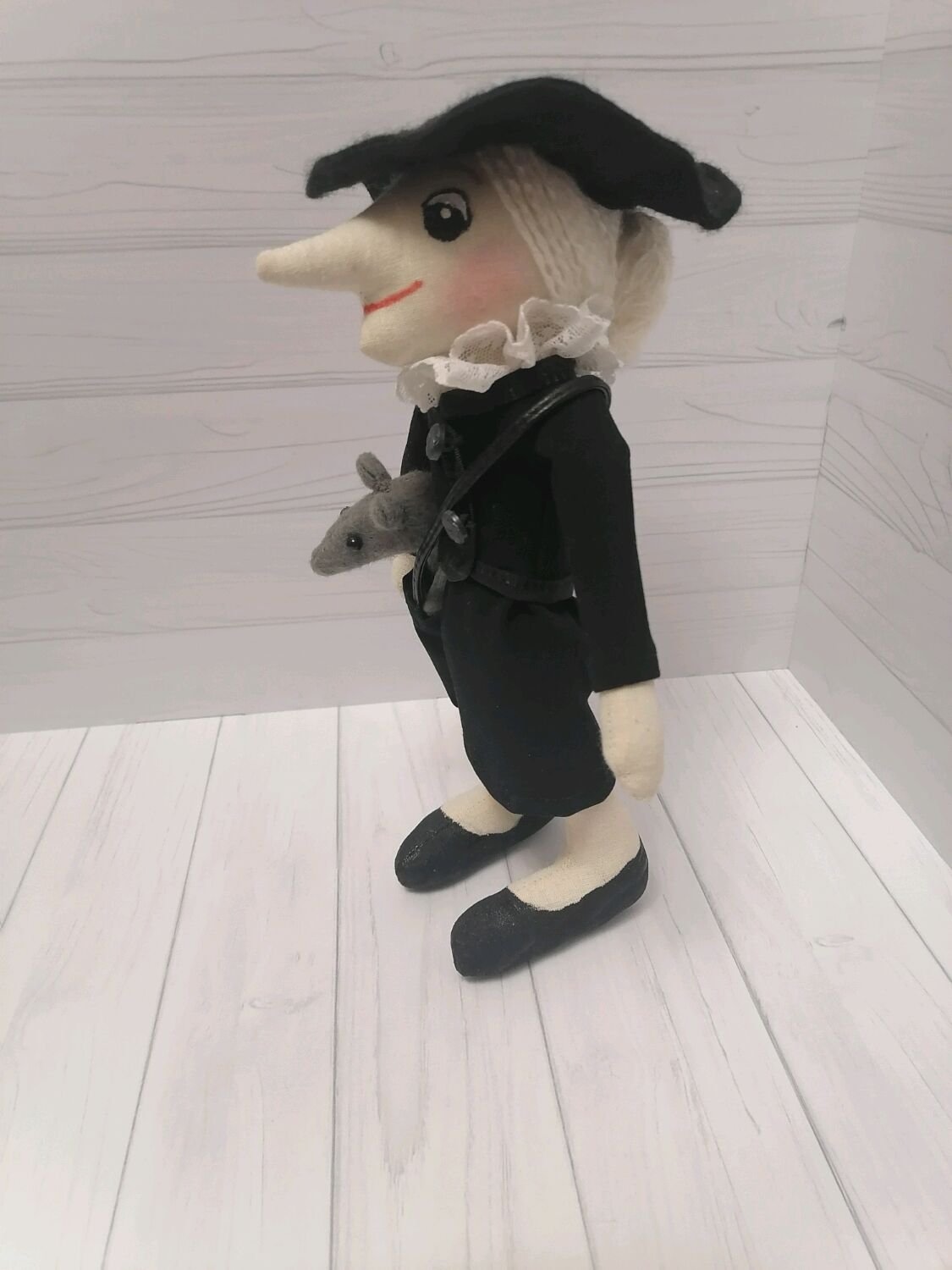 Шапокляк смешная