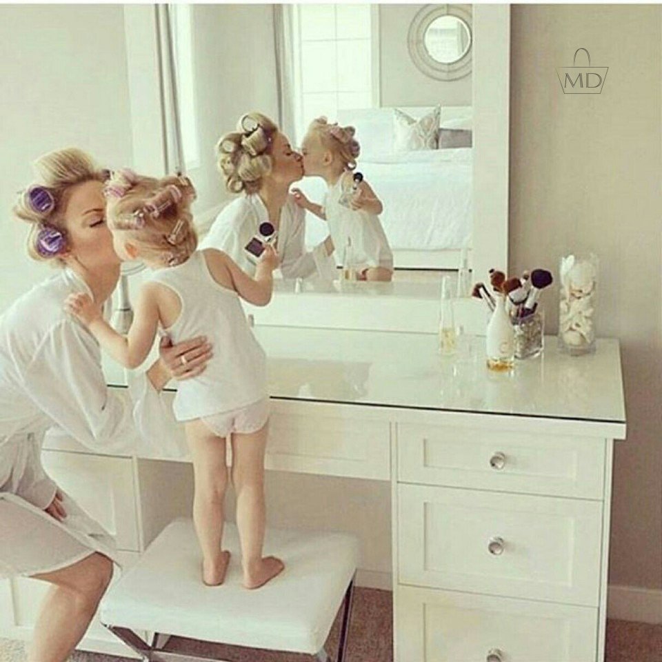 Две близняшки маленькие