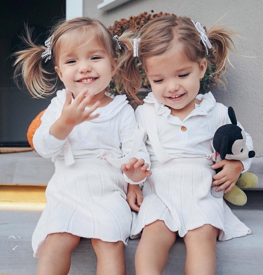 Леа Роуз и ава Мари Клементс