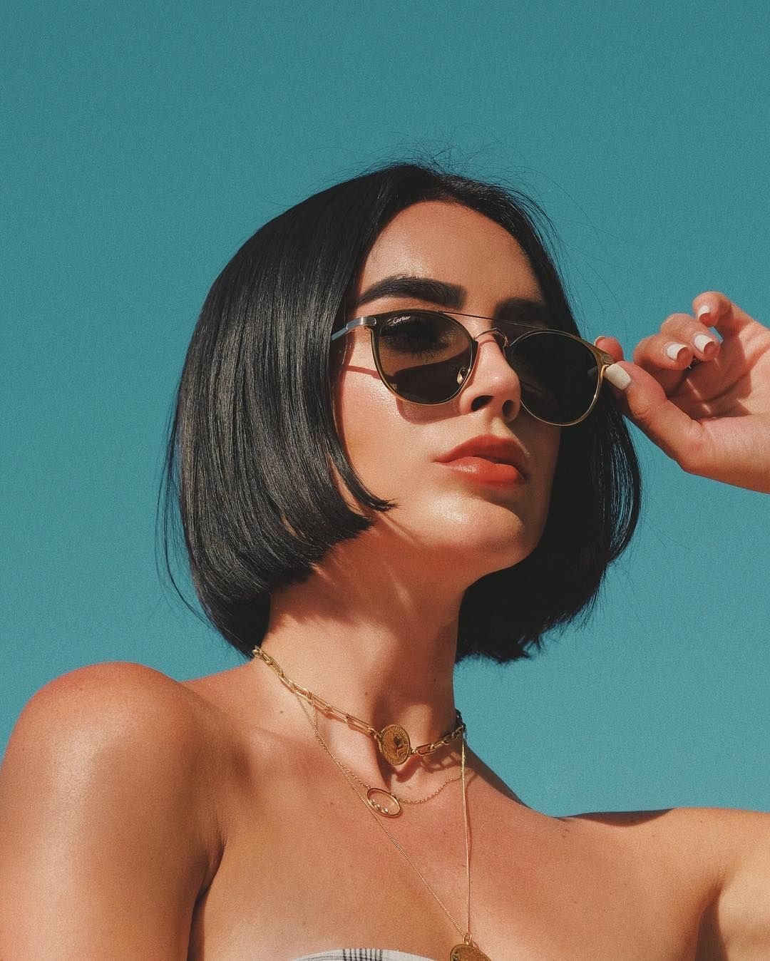 Девочка с каре