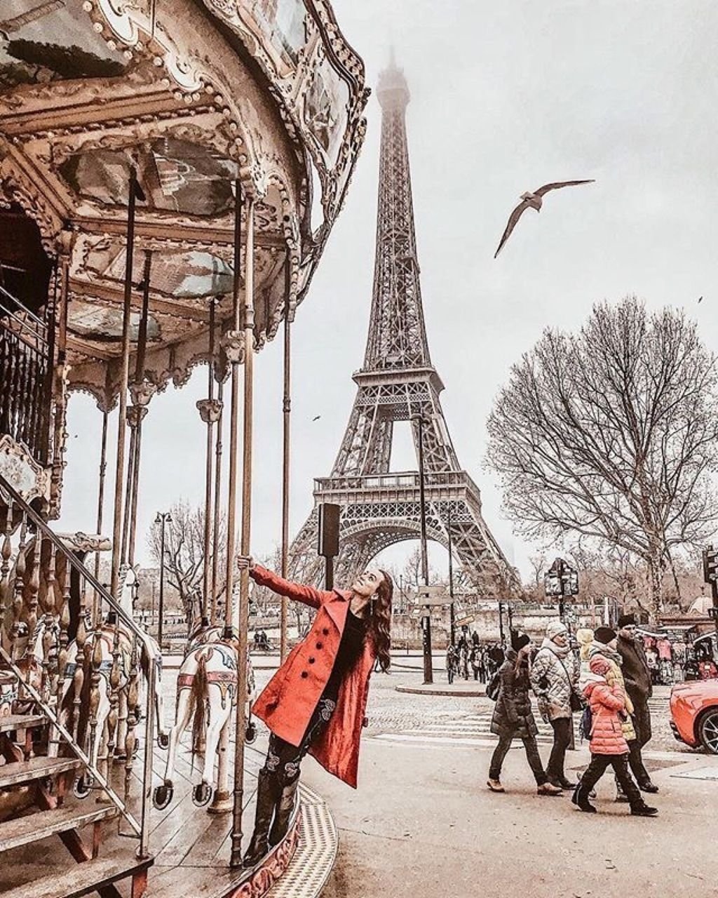 Лагранж Франция Эйфелева башня