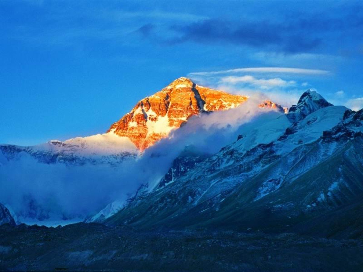 Пик Джомолунгма арт