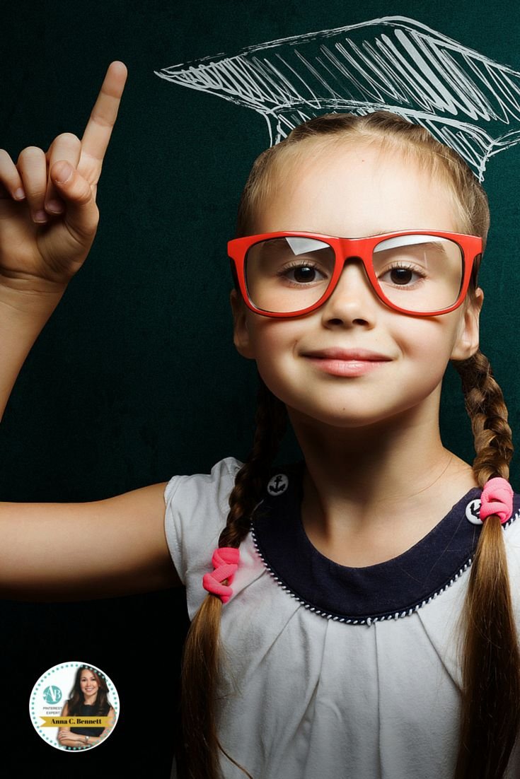 Девочка отличница