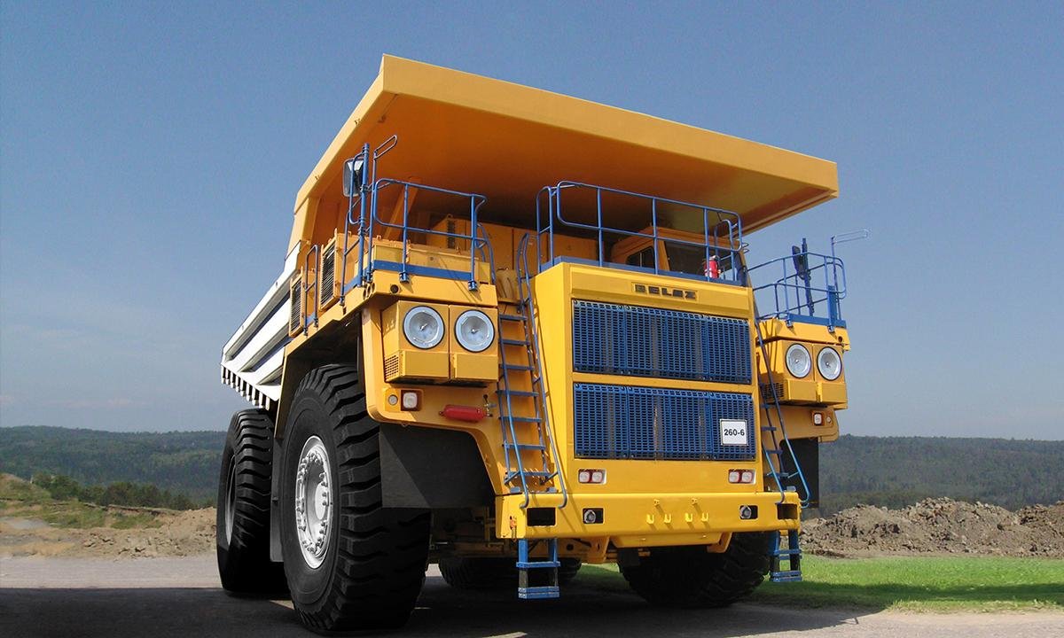 Фары БЕЛАЗ ночью