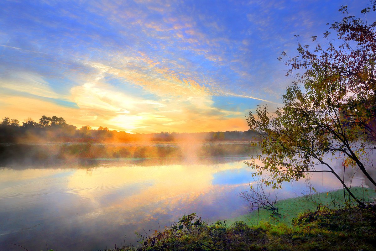 Осень река солнце