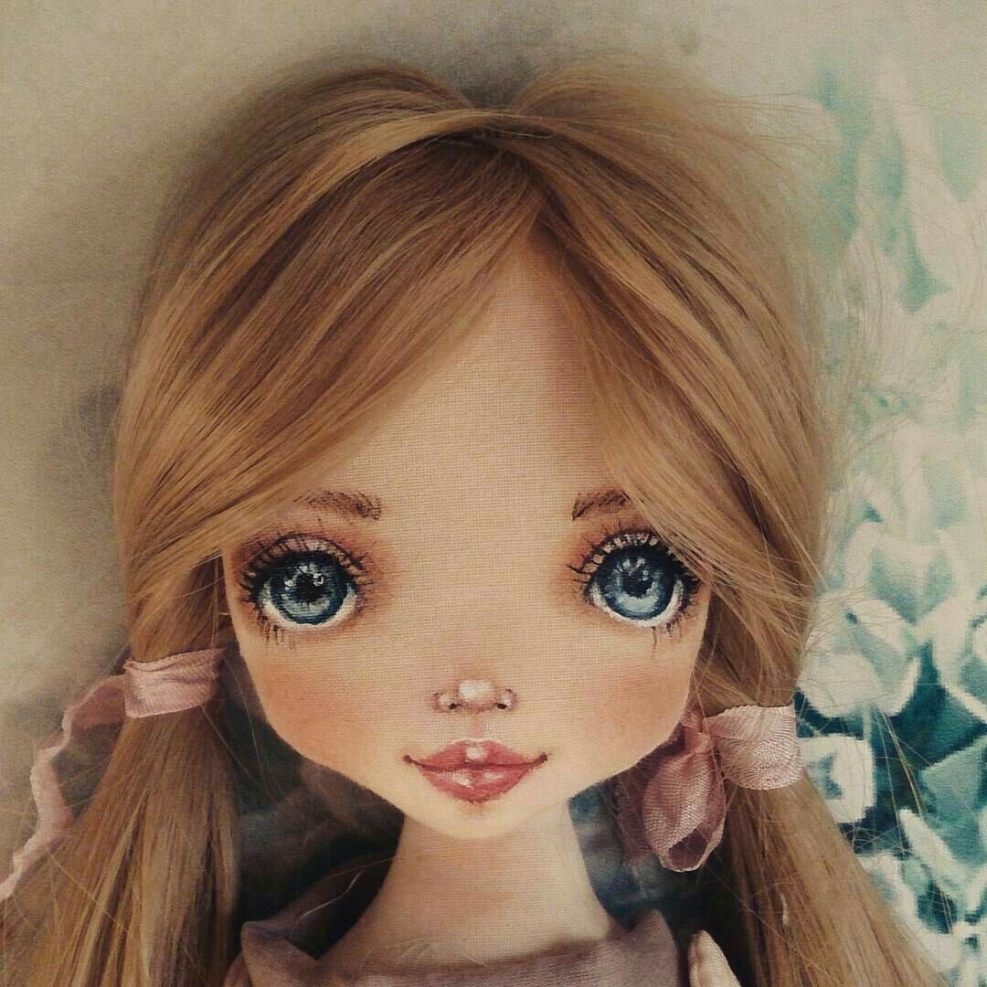 Куклас снарисованным лицом