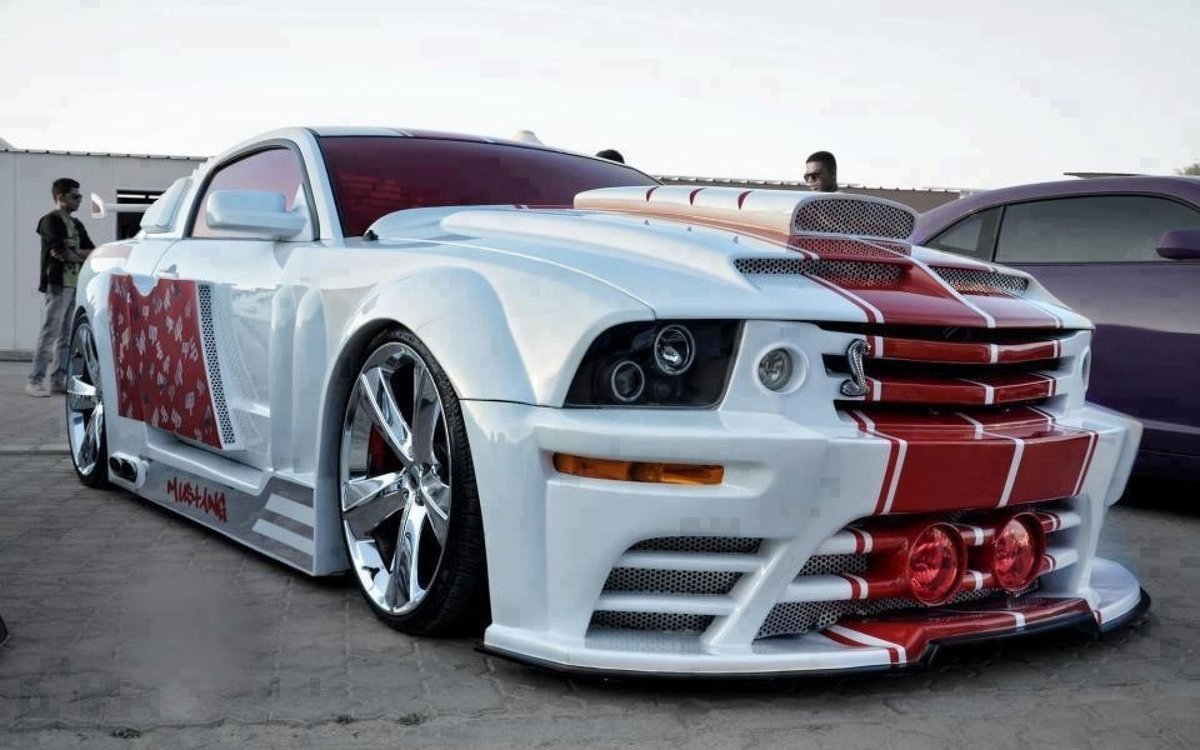 Dodge Challenger srt8