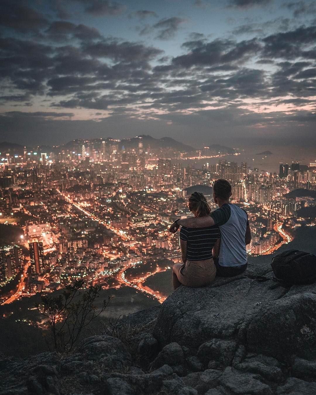 Ночная красивая кровать