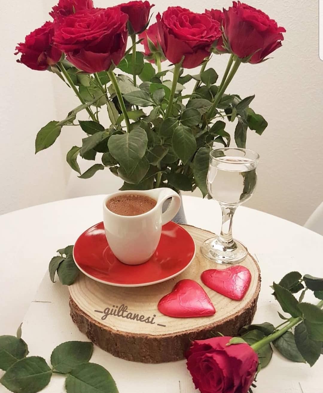 Кофе и розы с добрым утром