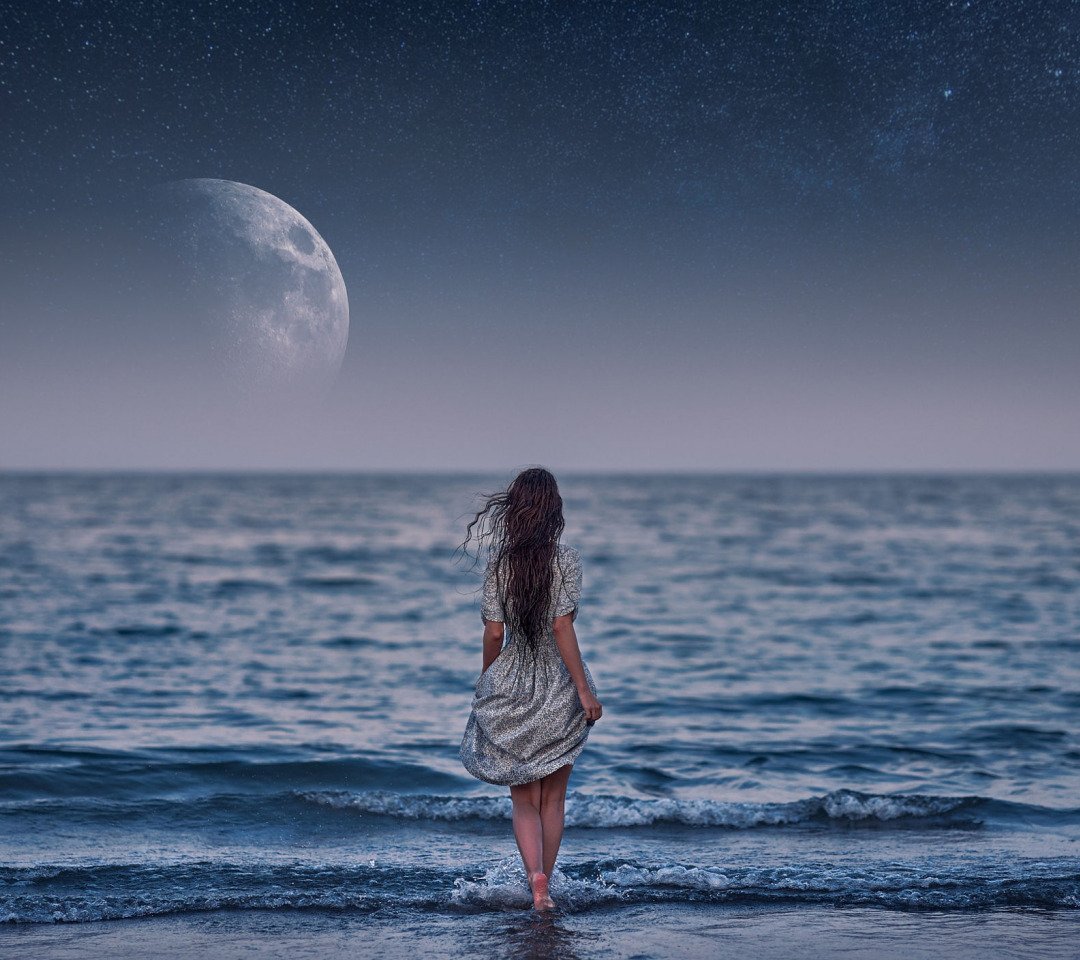 Море Луна девушка