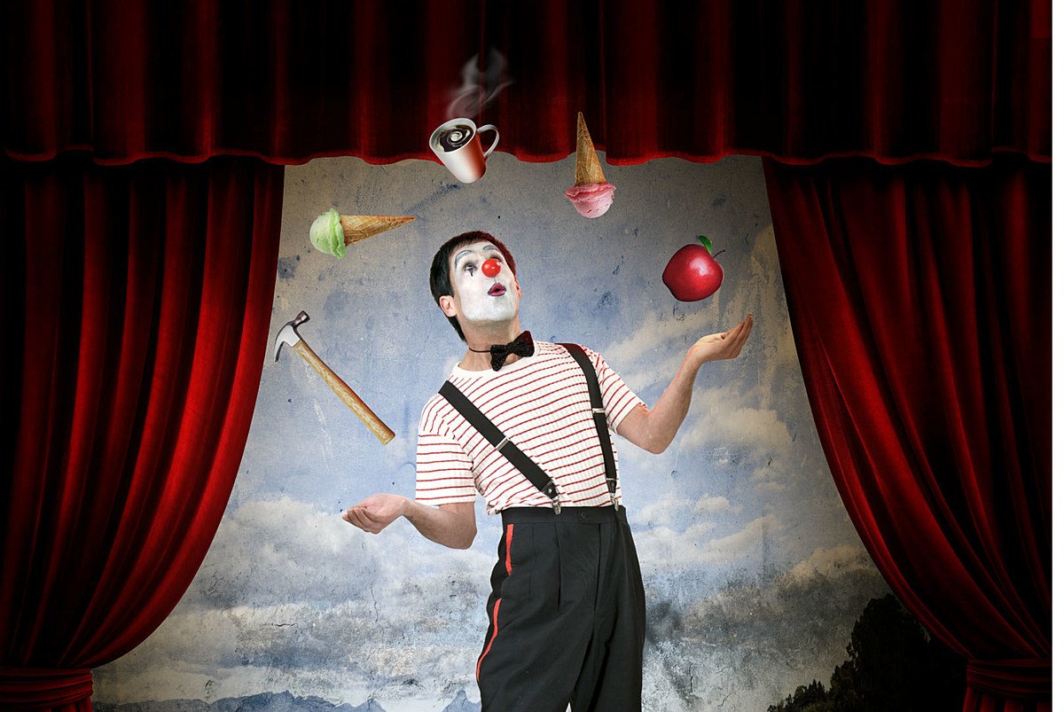 Клоун на сцене