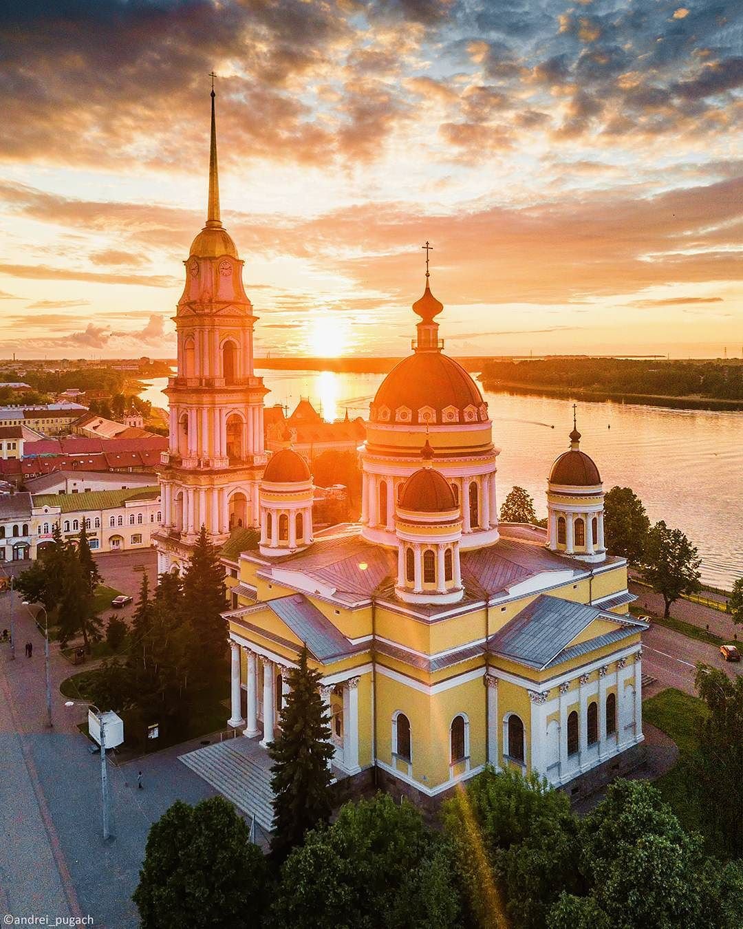 Спасо-Преображенский собор Рыбинск закат