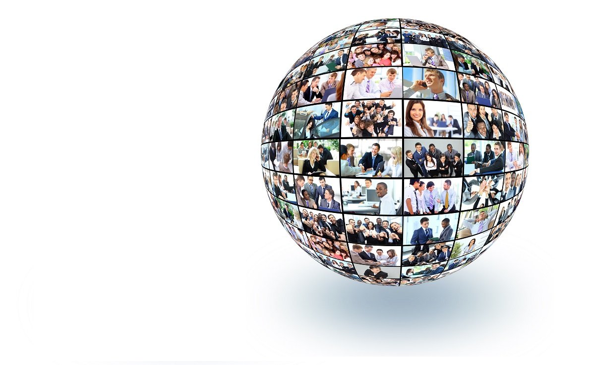 Фотография человека с глобусом