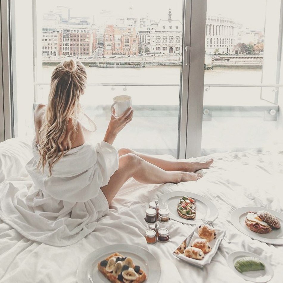 Утро девушки Москва