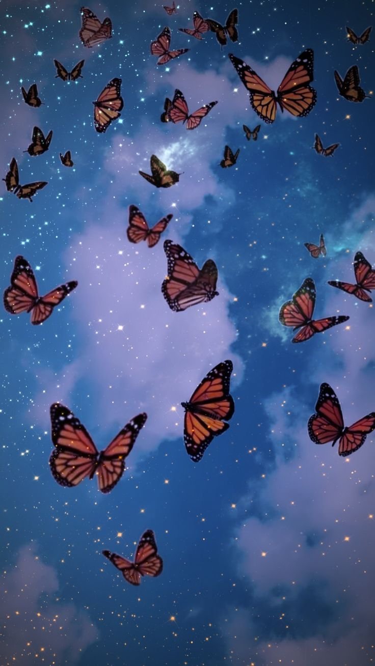 Много бабочек в небе