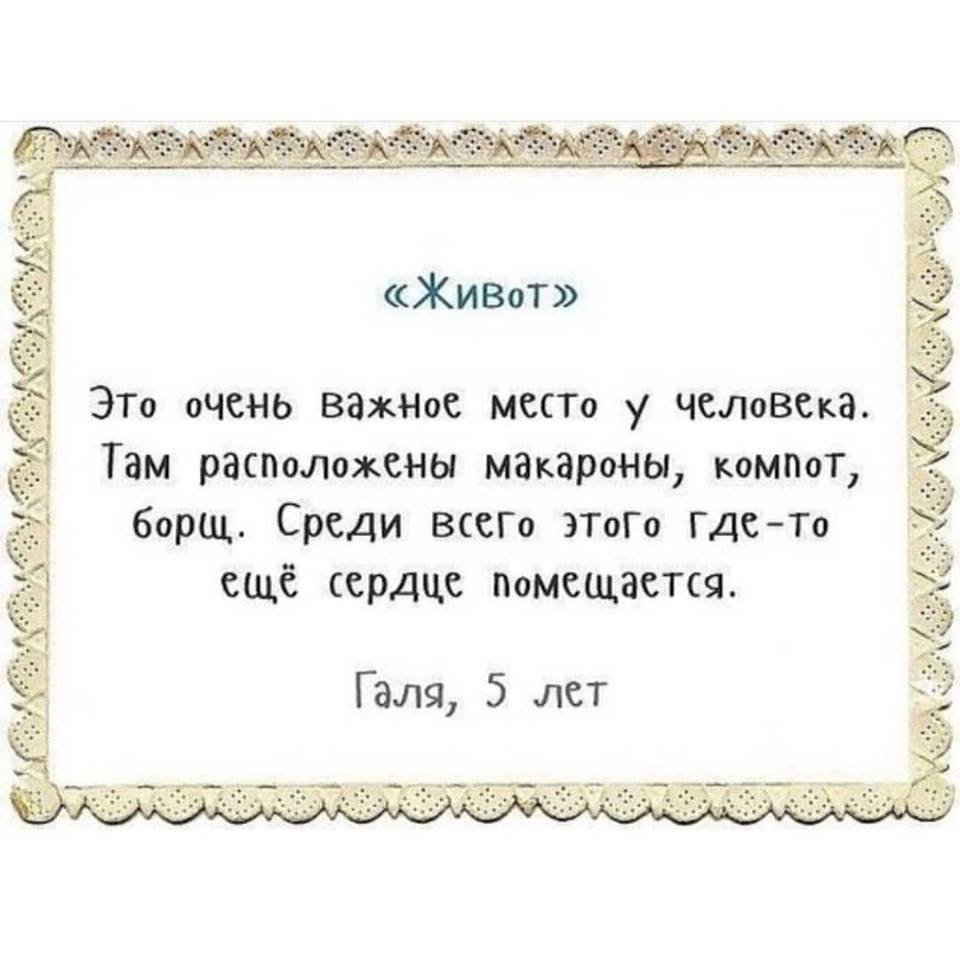 Папа и ребенок девочка в шляпке