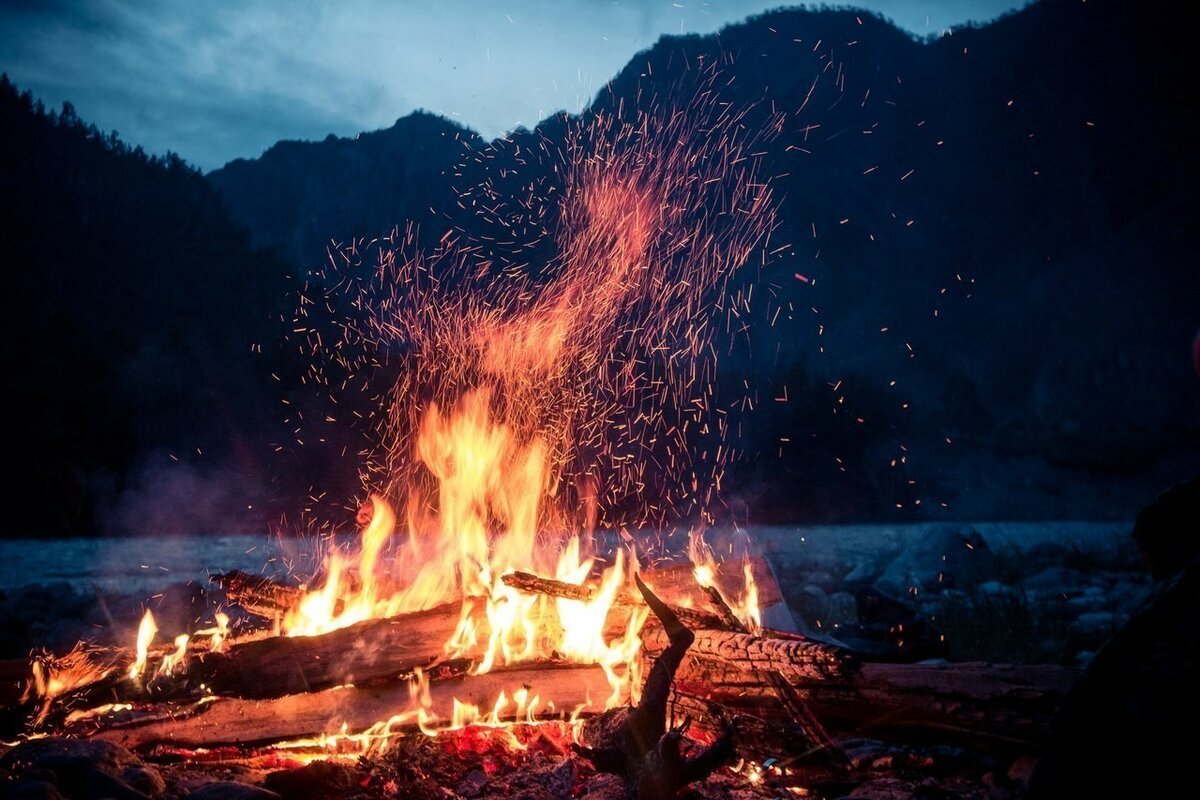 Костер на природе