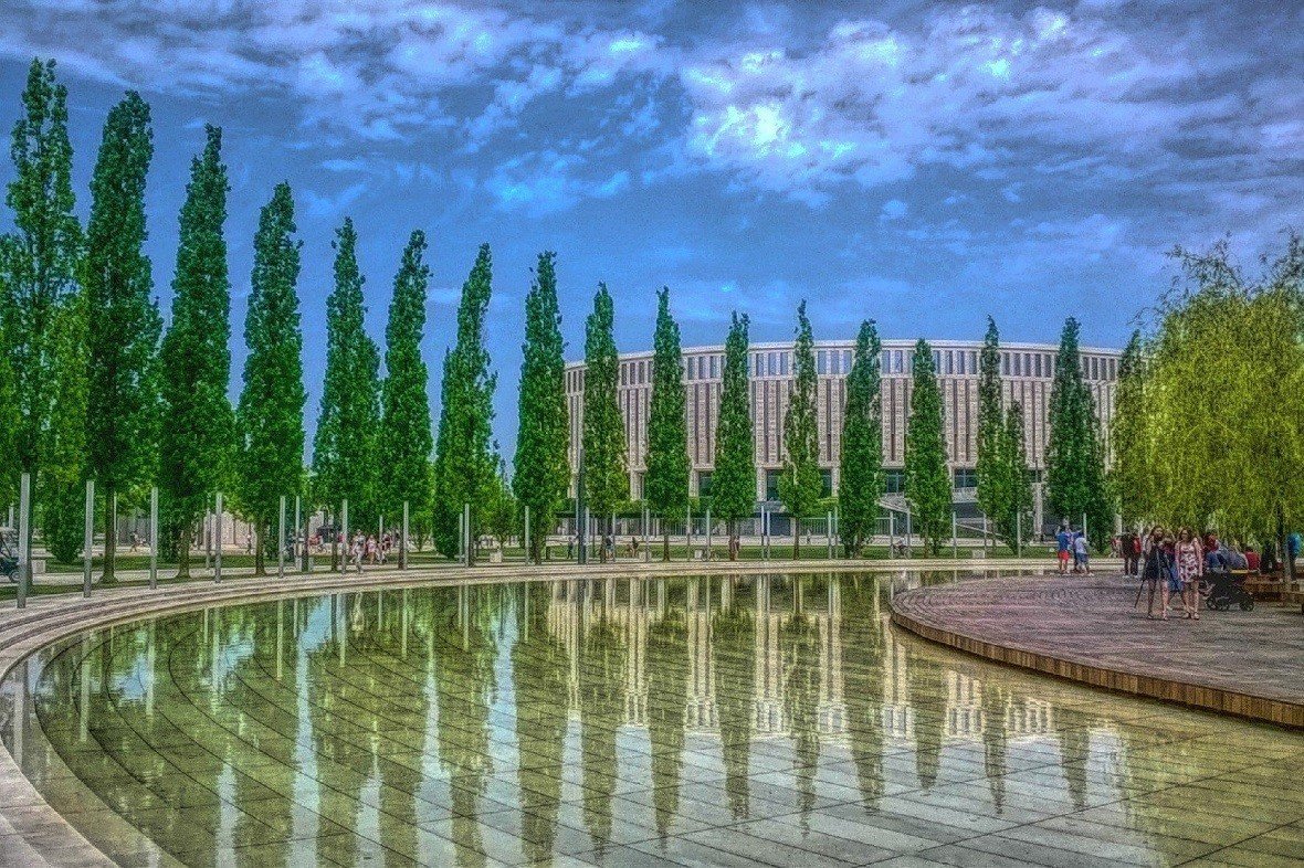 Вечерний парк Галицкого в Краснодаре