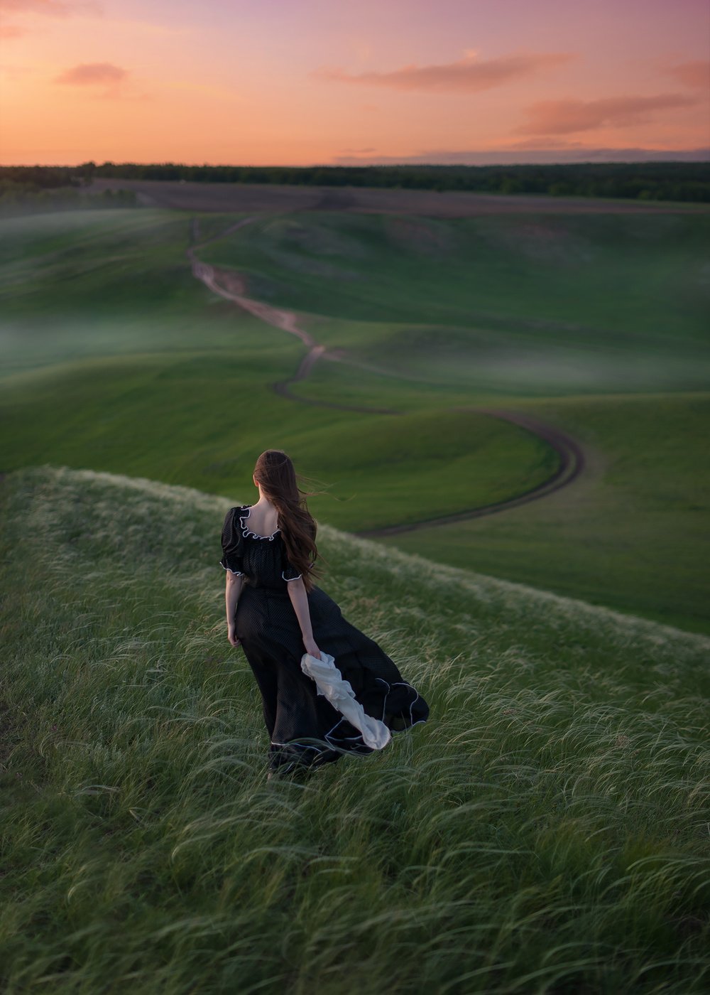 Школьники в школе на перемене